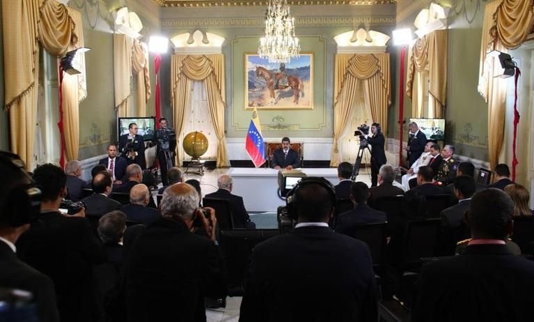 El presidente Maduro anuncia que se posterga por 60 días la puesta en marcha de la reconversión monetaria