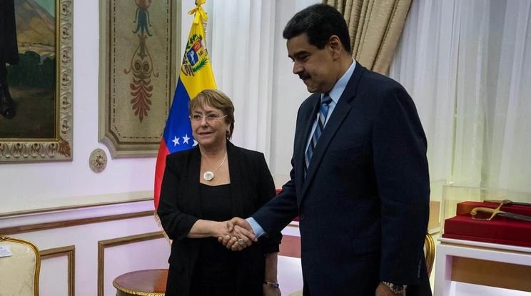 Michelle Bachelet y Nicolás Maduro