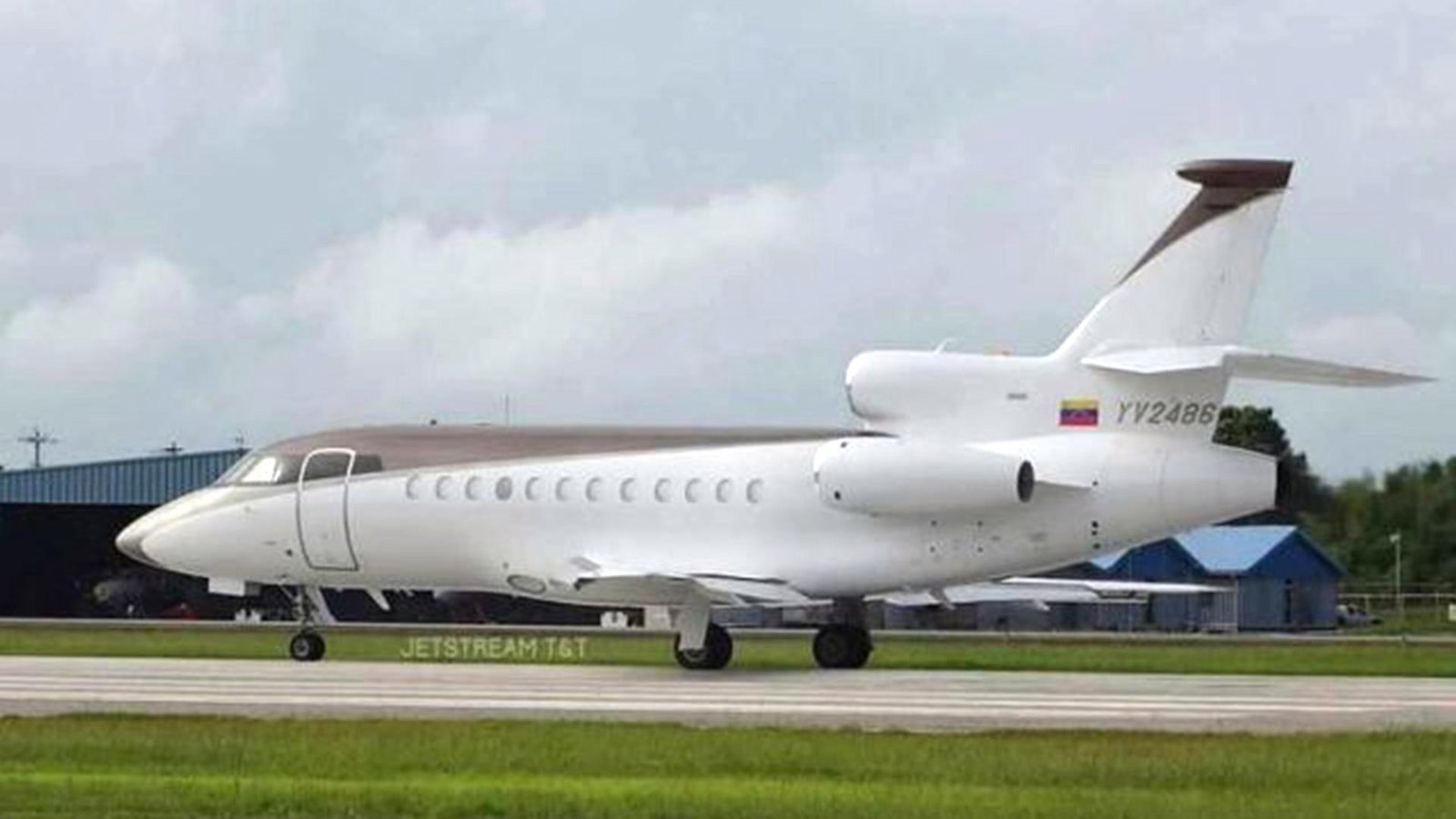 Detienen un avión con 209 kilos de oro venezolano