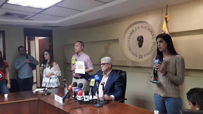 Diputado Alfonso Marquina, miembro de la Comisión de Finanzas del Parlamento.