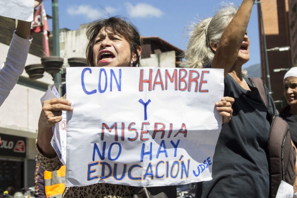 Los educadores venezolanos protestan por salarios dignos y condiciones laborales dignas